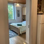 L Cosy Apartment *